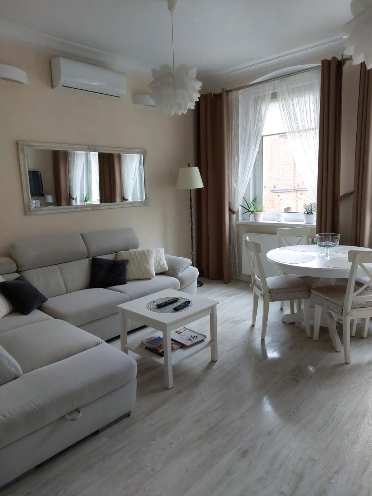 come&stay Zielona Góra Esterno foto